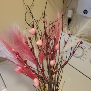 Pink and White Decorative Feather Arrangement